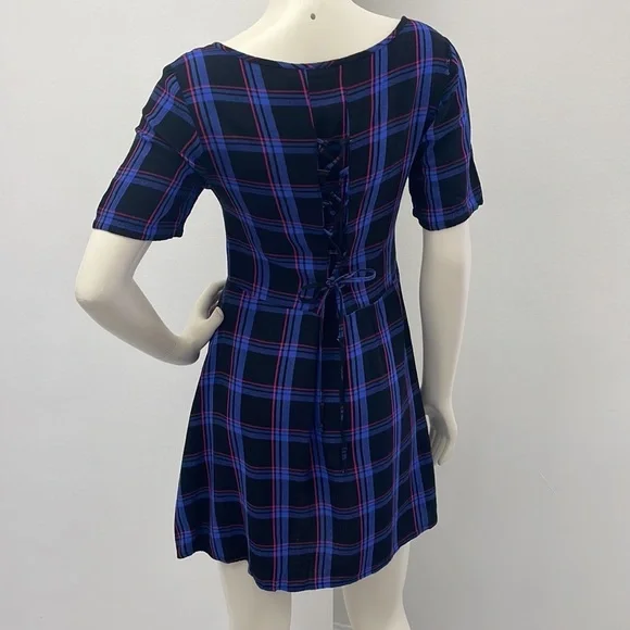 Tie Back Check Smock Dress - Picture 8 of 15